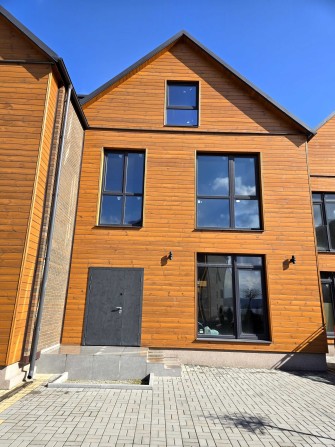 Продам таунхаус в ЖК "Комфорт Сіті Lagoon" - фото 1