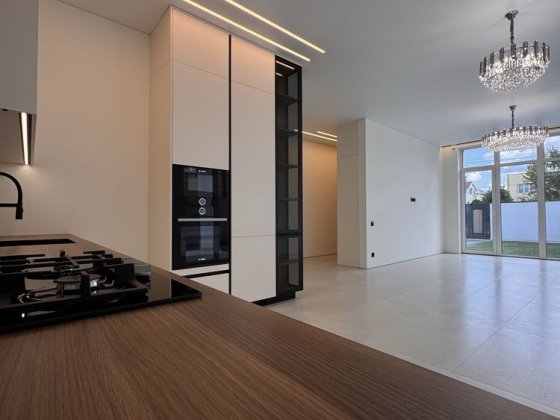 Продаж новенької американки Ужгород