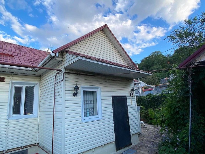 Продам 2-поверховий будинок з гаражем і ділянкою Таромське - фото 1