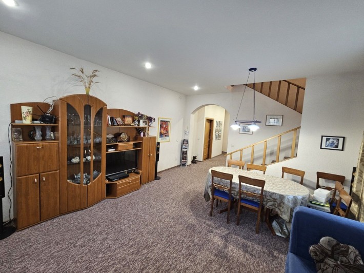 Продам дом с евроремонтом на улице Высоковольтной - фото 1