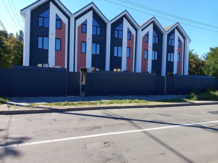 Продається будинок таунхаус Київ Троещина  65000, без ріелторських - фото 1