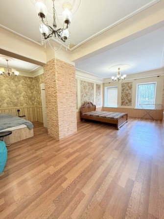 Продам будинок Центр  Яна Ходоровського( Дарвіна ) - фото 1