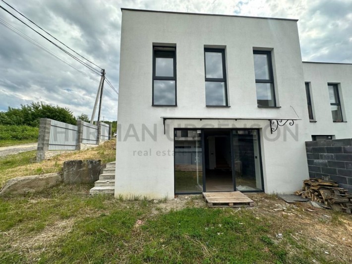 Продаж таунхаусу 110 м.кв / 2.2 сотки / БАМ, Ужгород - фото 1