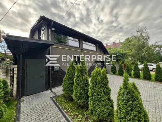 Продаж будинку з ремонтом в Подільському районі Виноградарь Київ