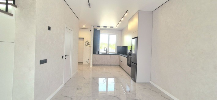 Таунхаус з ремонтом! Від забудовника! ТОП локація та ціна! - фото 1