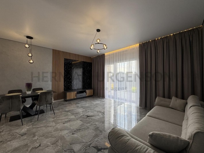 Продаж таунхаусу 110 м.кв / 2 соток / Ужгород, р-н Садовий - фото 1