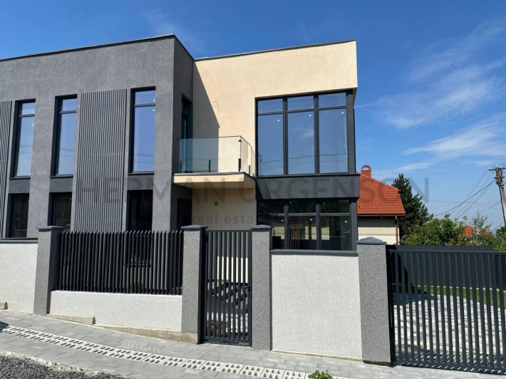 Продаж дуплексу 164 м.кв / 3.5 сотки / Ужгород, Червениця - фото 1