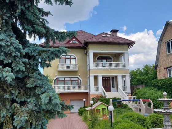 Будинок 725 кв.м.,Совки, вул.Каменярів 68, 10 хв від Центра, Власник Киев