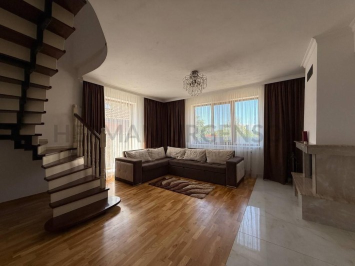 Продаж будинку 258 м.кв / 6 соток / Ужгород, р-н Садовий - фото 1