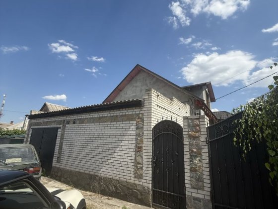 Дім,Будинок на Космосі,вул.Юності 54.