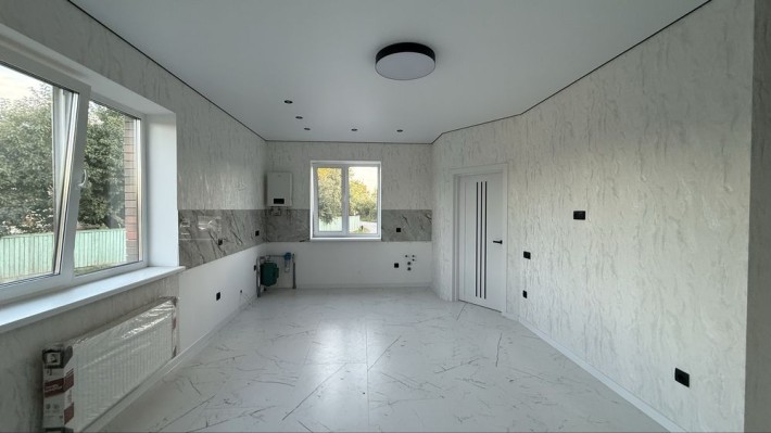 Таунхаус з ремонтом біля міста Перемичка - фото 1