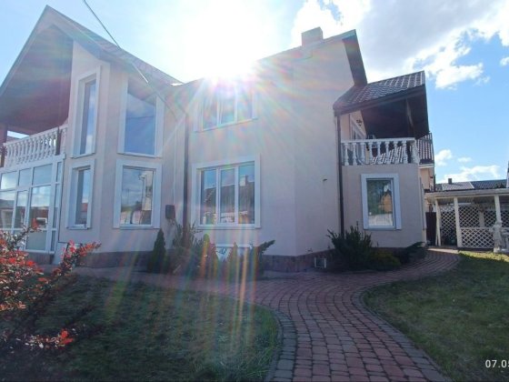 Продаж будинку 250 м з меблями та технікою Житомир