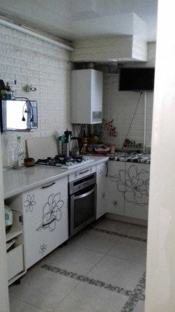 Продам дом на левом берегу на ул Лозовой ( район березинского рынка) - фото 1