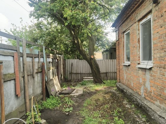 Дом с гаражом на пр.Металлургов Днепр