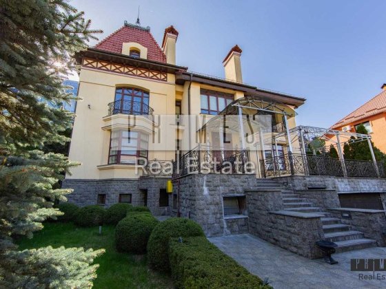 Продаж фундаментального 6-к  будинку 750 м2  Київ, вул. Бусловська Киев