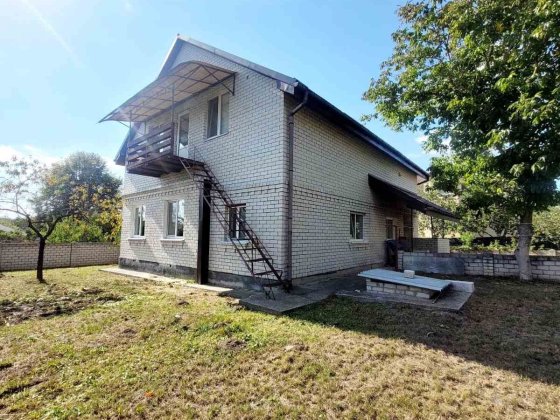 Продам будинок 171 м² з окремим гаражем та діл. 13 сот р-н Максютова Житомир