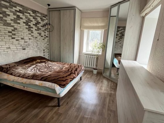 Продам будинок на Олексіївці ( Меживий Бульвар) червона лінія Кропивницкий