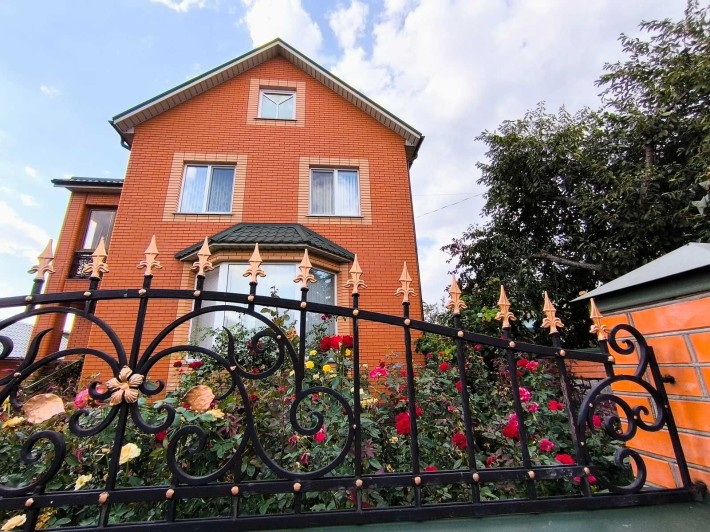 Продається будинок на Старому місті - фото 1