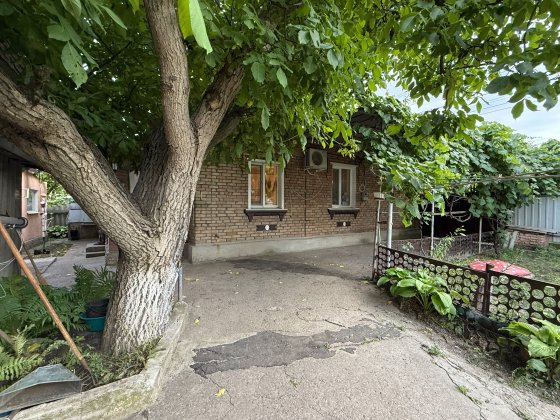 Добротний Будинок з жилим флігелем,сарай,гараж,баня,колодязь,Лелеківка Кропивницький