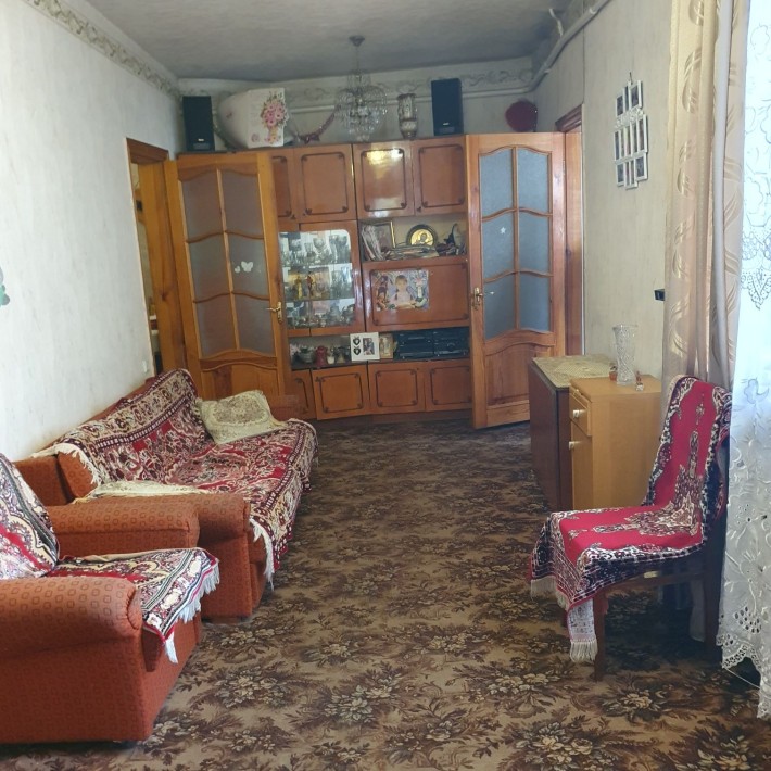 Продам дом на Проспекте Мануйловский на два входа,и две семьи. - фото 1