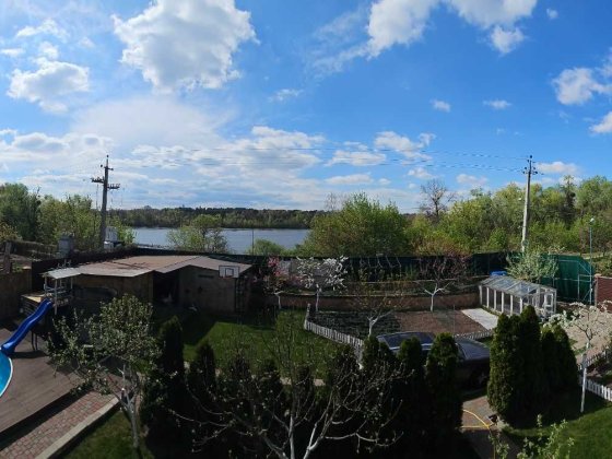 без% м. Левобережная, Русановские Сады, пл. 220+м2, Ремонт, 8 сот к во Киев