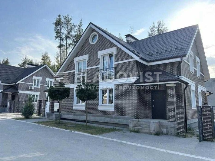 Біля лісу в межах міста Києва, КМ Dream Wood - фото 1