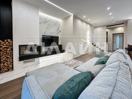 VIP таун-хаус абсолютно новый в Александровском мкр