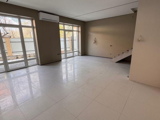 Сучасний, якісний таунхаус у затишному районі з розвиненою інфраструкт Львів