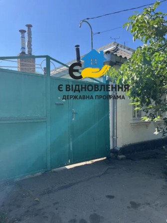 Половина будинка. Окремий двір. - фото 1