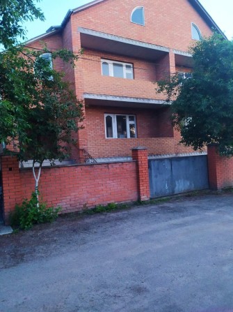 Продам 1/2 будинку. с. Вінницькі Хутори, Він. р-н, вул. Немирівська 46 - фото 1