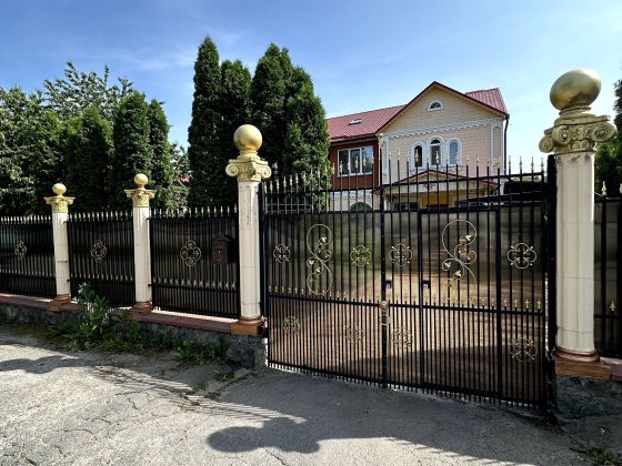 Продаж будинку 622 м.кв як для житла, так і комерційна інвестиція Винница