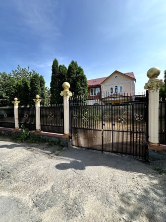 Продаж будинку 622 м.кв як для житла, так і комерційна інвестиція - фото 1