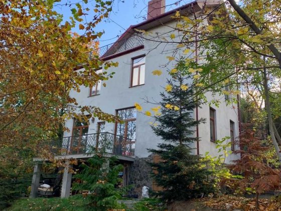 Особняк вул.Міжгірна (р-н Кривчицька Дорога, Личаківська), бл.центр Львов