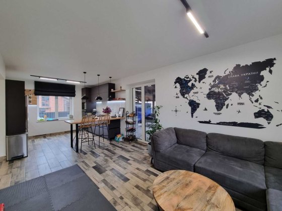 Стильний та якісний будинок, по вулиці Праведників світу Винница