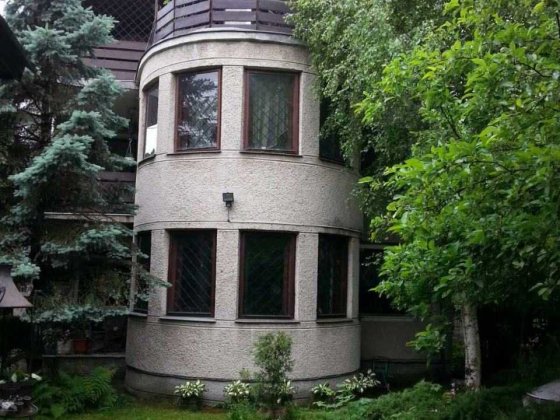 Продається будинок у Львові з ліфтом 15хв.від центру Львів