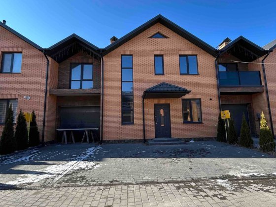 (7) Продам таунхаус в Пирогово 8813 Винница