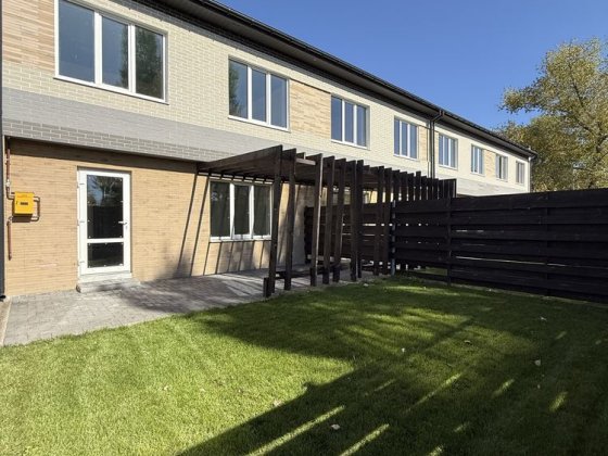 Продам таунхаус з гаражем Кропивницький