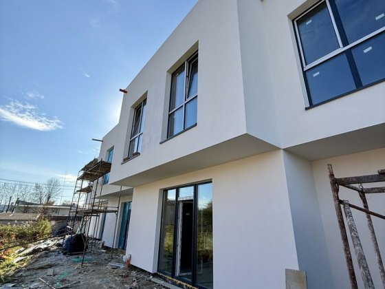 Продаж котеджів по вул. Городоцька ( біля метро ) Львов