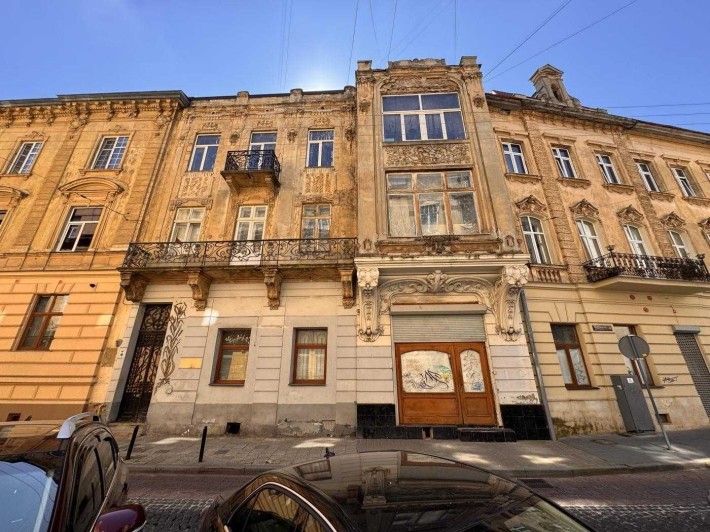 Продаж австрійської будівлі в центрі Львова, вул. Вороного - фото 1