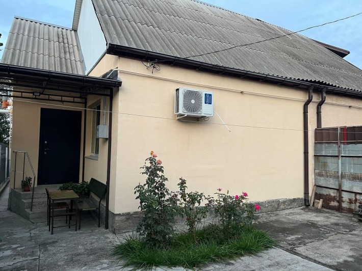 Продам пів будинку Первомайський район не Дорого Ремонт - фото 1