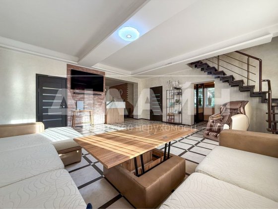 Преміум будинок на Дніпровскій , 250 м2 , 15 сот Запорожье