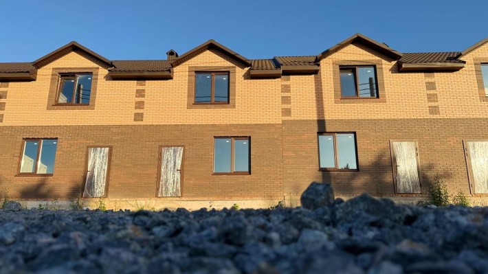 Продаж 2 поверховий ТаунХаус 93 м2 3 спальні 5хв Вишенька - фото 1