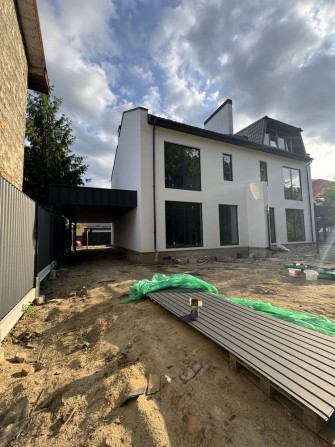 Продаж котедж вул. Личаківська, два поверхи. - фото 1