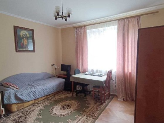 Продаж окремого будинку район Левандівка біля озера Львов