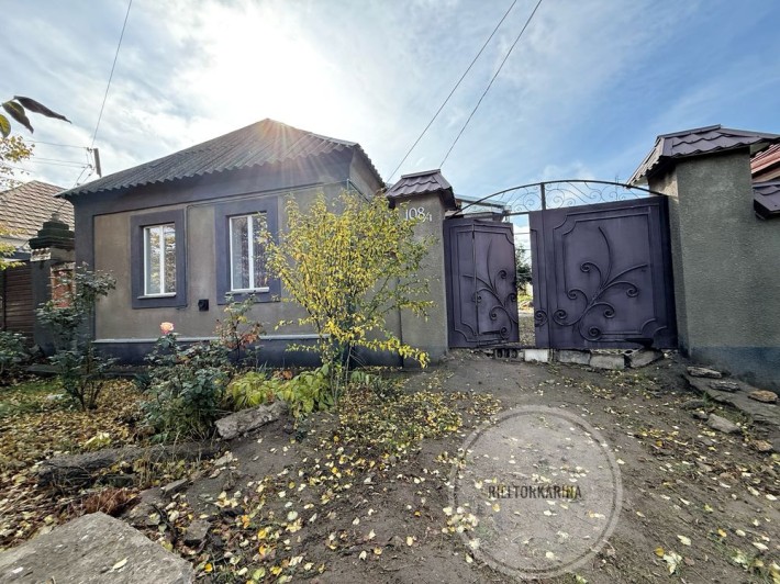 Торгова вул/Корабельний р-н. Продаж 3к будинку і 6 соток землі - фото 1