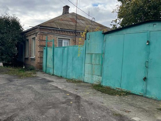 Продається частина будинку в районі вулиці поліклініки № 1 Кропивницкий