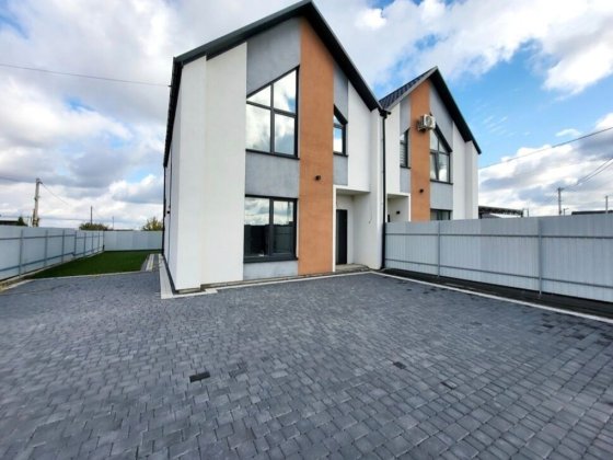 Цей  чудовий будинок,  чекає на Вас ! Винница