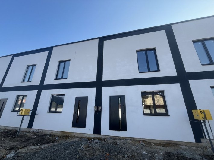 Продаж 2 поверхового Таунхаусу, в чорновому стані. - фото 1