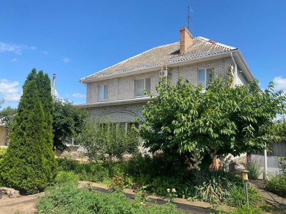 Торг! Продам добротный дом 360м п.Солнечный,рядом Бородинский Есть всё