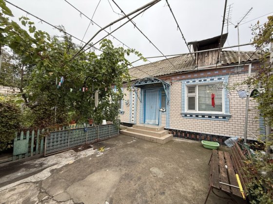 Продается пол дома в районе пятихаток. Миколаїв